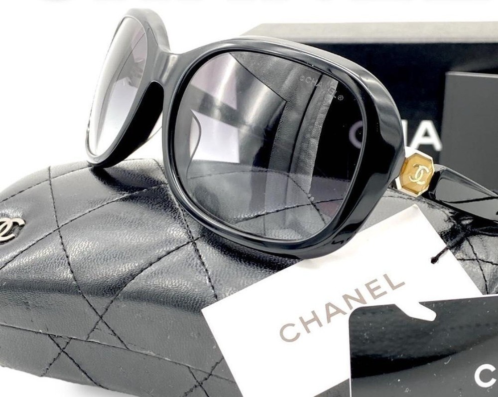 CHANEL 5286 Black Frame Sunglasses with Coco Mark Logo