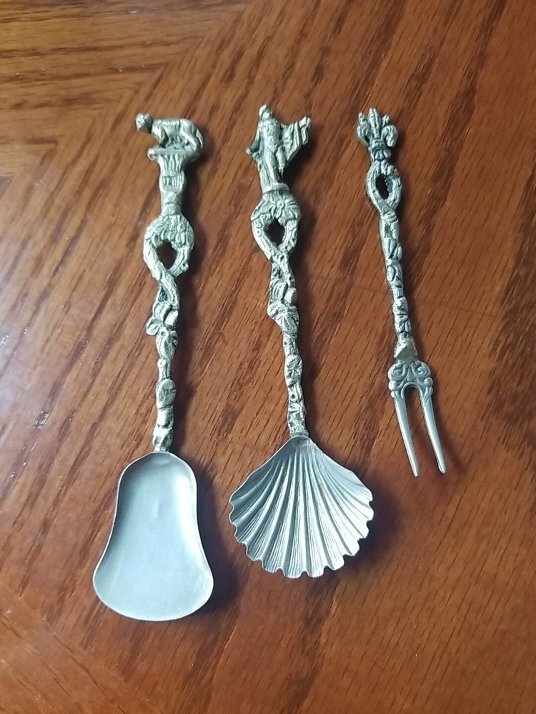 3 Vintage Collectible Condiment Serving Utensils Silver Plate Italy Spoon Fork