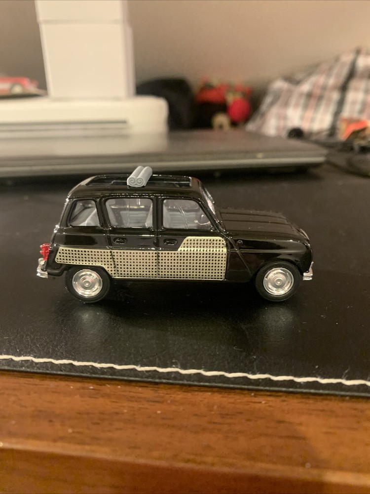 Solido 1:43 Renault 4L 1964 Diecast Open Top Car Model - Mint