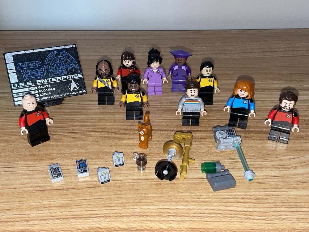Lego Mini Figures Full Set Star Trek Next Generations Rare Limited Edition
