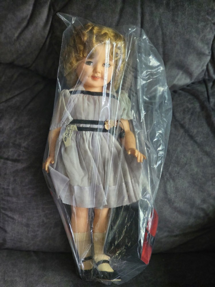 Shirley Temple Doll With Black Purse Green Eyes Hairnet Read