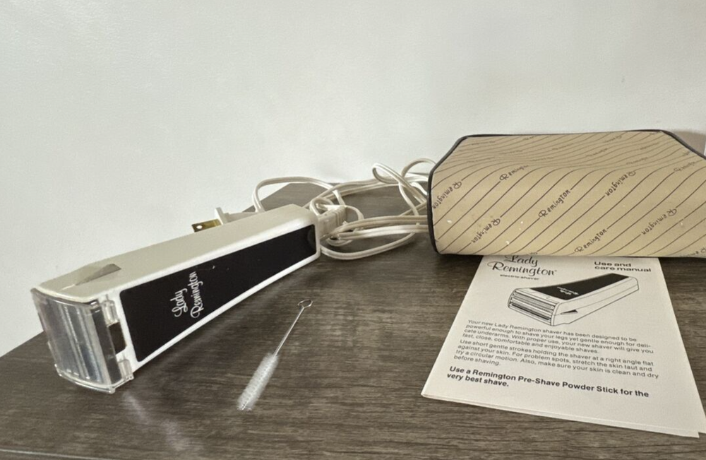 Lady Remington Electric Shaver Vintage 1984 (Works)