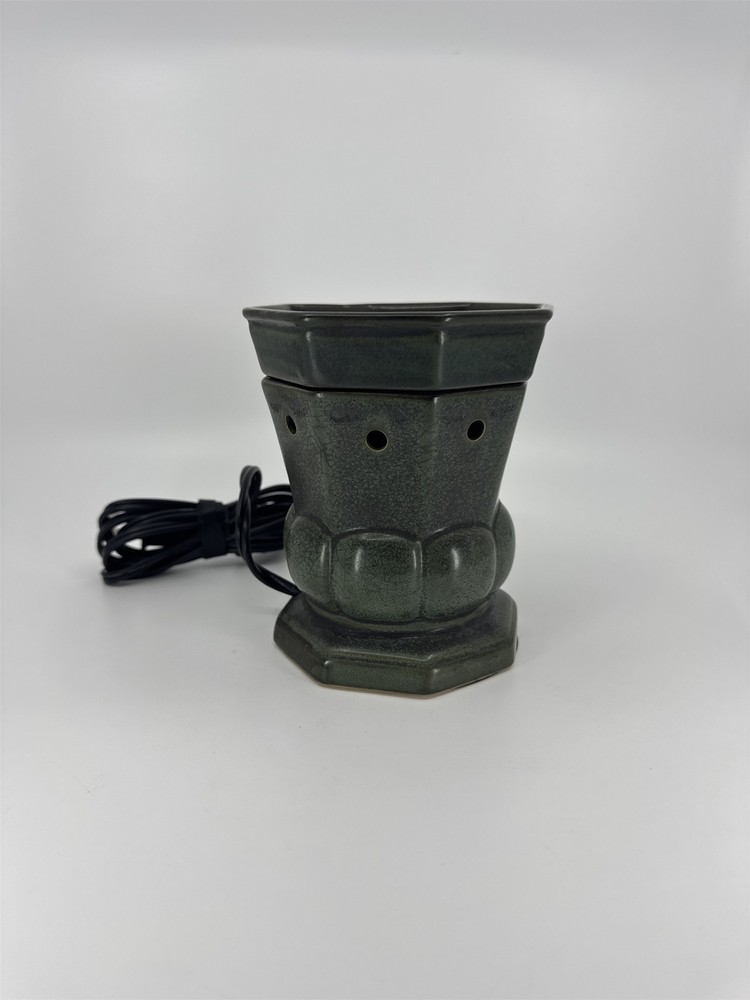 Scentsy Full Size DSW-VERD Green Statue Style Candle Wax Warmer WORKS /w Bulb