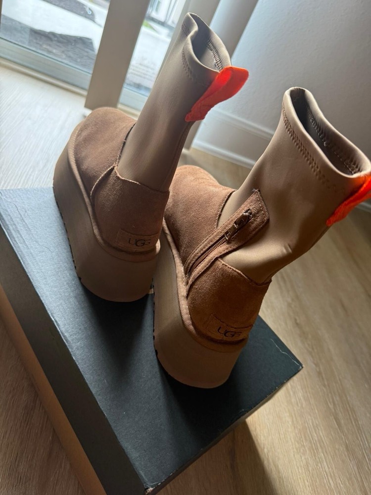 UGG Womens Brown Sheepskin Tall Slip On Boots Size 8