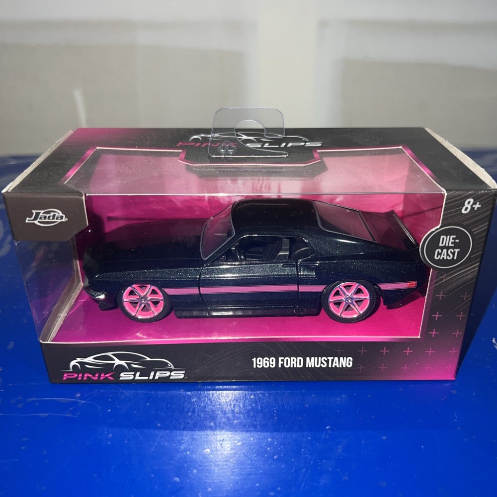 Jada 1:32 Pink Slips Diecast Car - 1969 Mustang