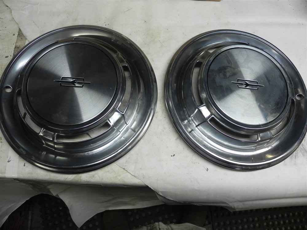 1970 OLDSMOBILE F-85 HUB CAPS WHEEL COVERS NICE COOL WOW VINTAGE AUTOMOTIVE!!!