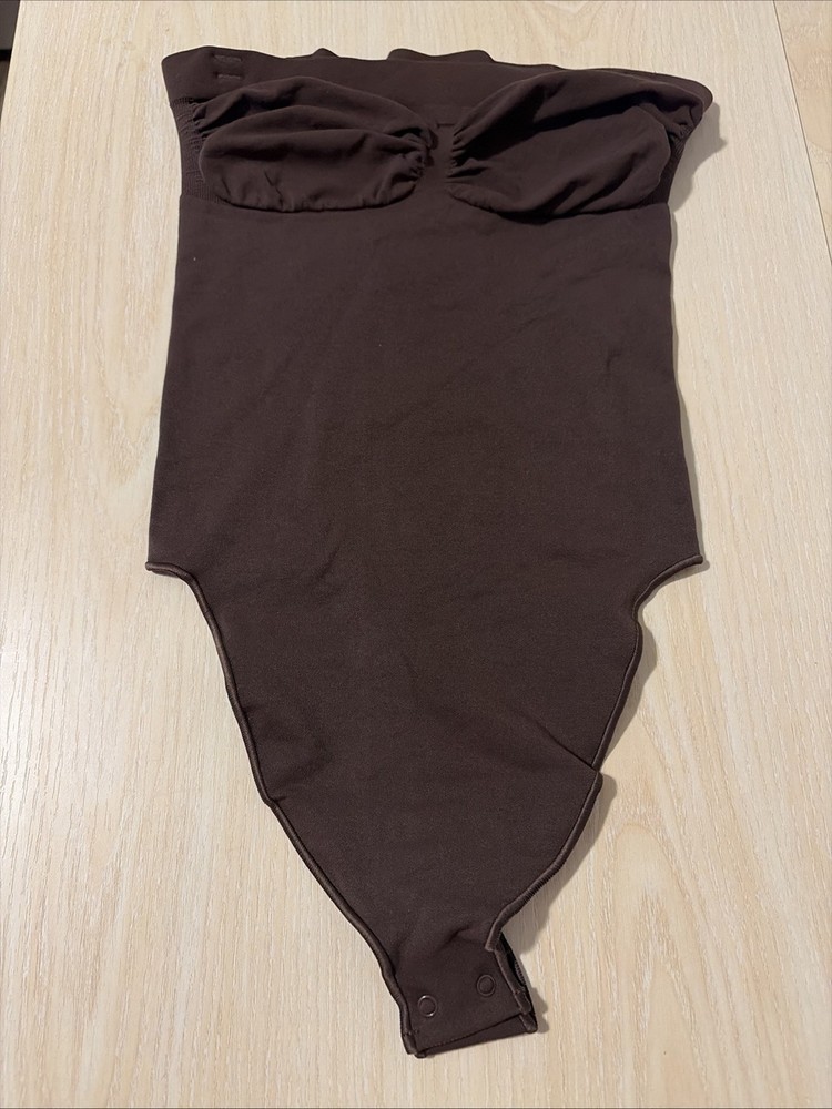 Skims Seamless Sculpt Strapless StrapsNotIncluded Thong Bodysuit Size XL Brown