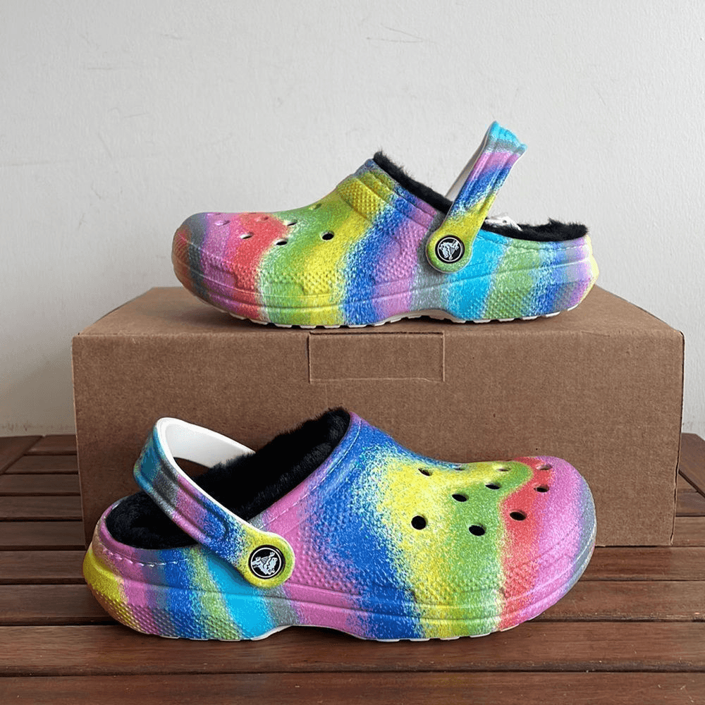 NWT Crocs Classic Lined Spray Dye Clog Women Size 7 Men Size 5