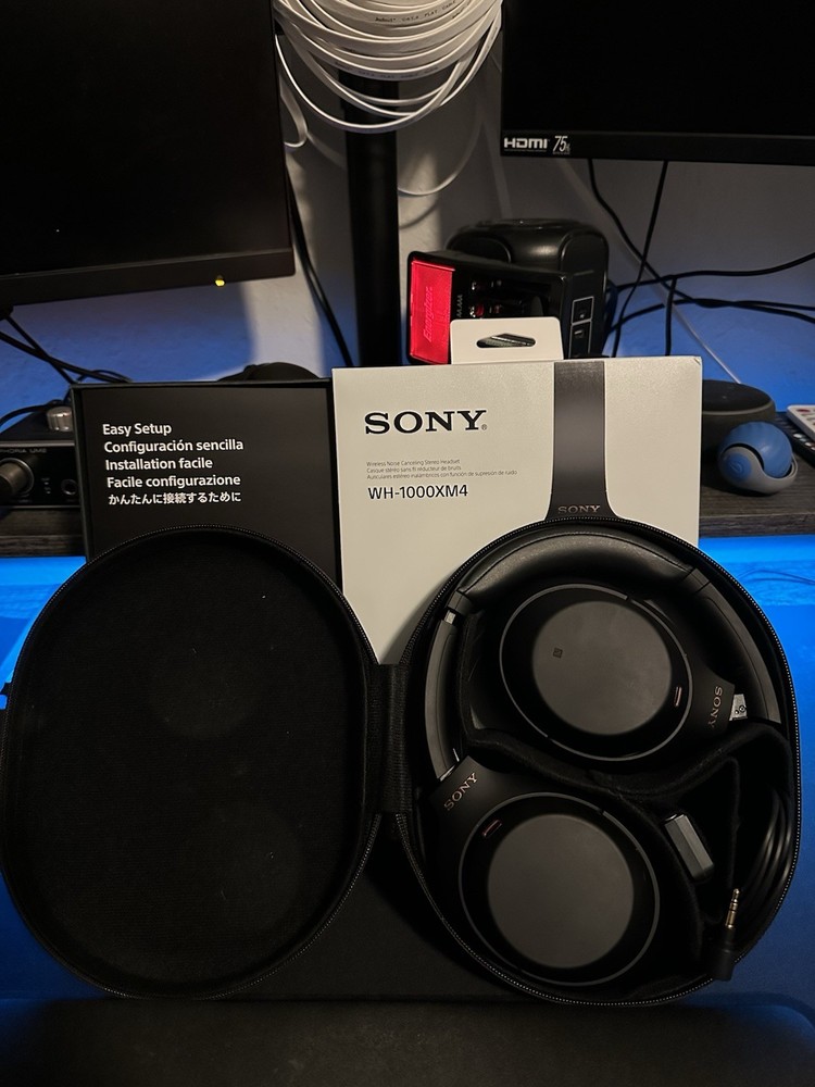 Sony WH-1000XM4 Wireless Noise-Canceling Headphones in Black
