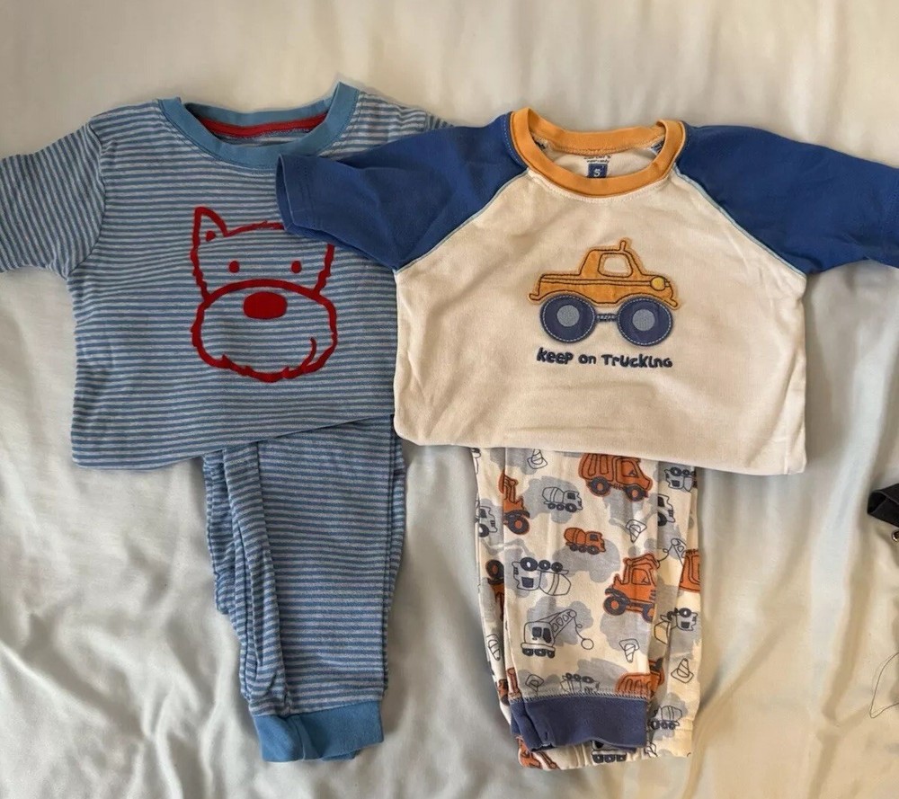 Boys Carter Pjs Size 5 Two Sets