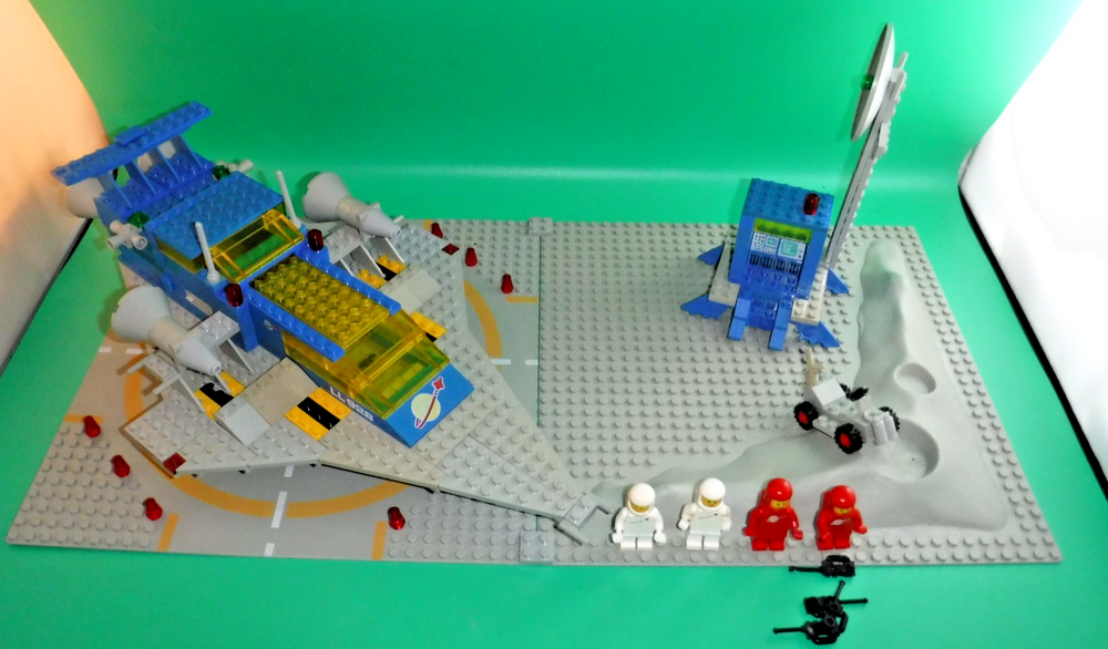 Lego vintage Classic Space 928 Galaxy Explorer Instructions complete  present 5