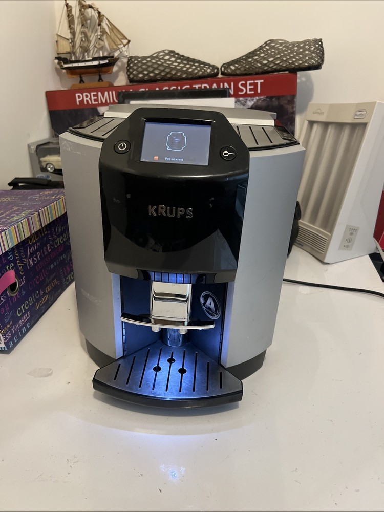 KRUPS Barista One-Touch Cappuccino Super Automatic Espresso Machine EA901050