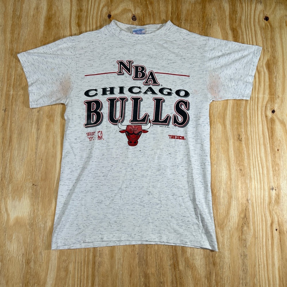 VTG 90's Trench NBA Chicago Bulls Graphic Sports Fan Apparel CN Tee Men's M Gray