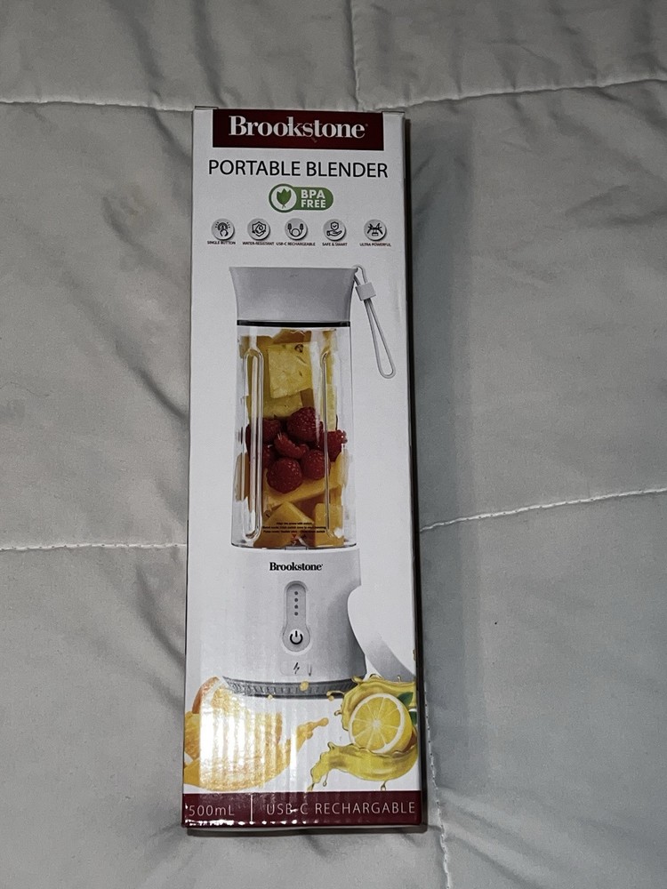 Portable USB Rechargeable Blender for Smoothies Shakes and Juices On The Go  