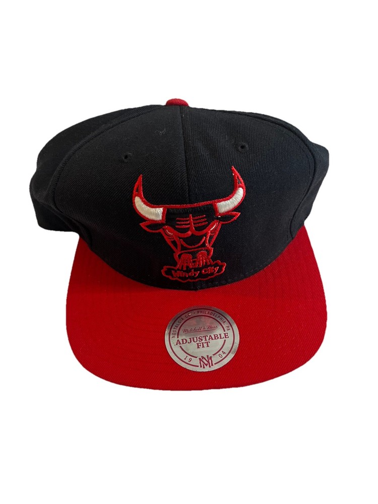 Chicago Bulls Mitchell Ness NBA Snapback Hat Black Red Mens Cap