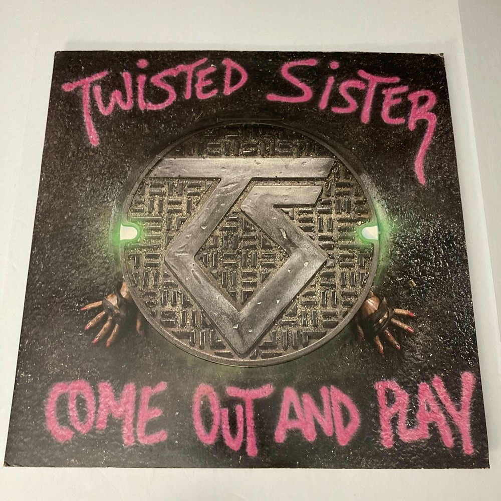 Twisted Sister Come Out and Play 12