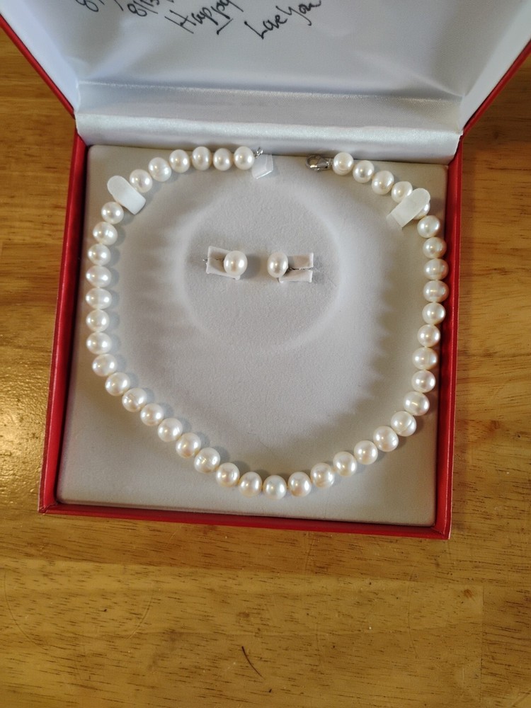 Pearl Necklace With Earrings