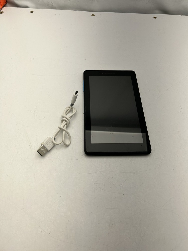 Lenovo Tab E7 (TB-7104F) 8GB (Wi-Fi) 7