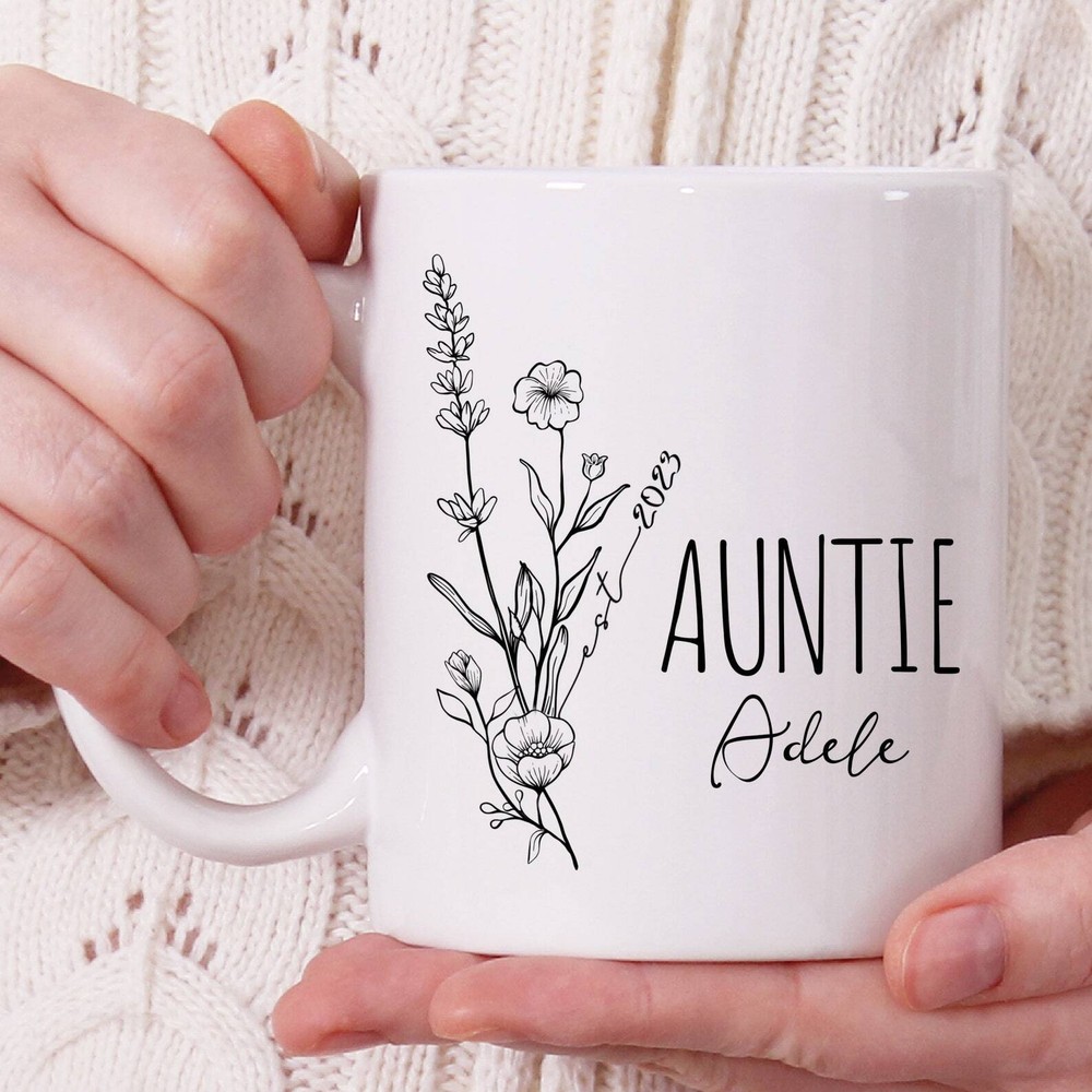 Personalized Aunt Mug Pregnancy Reveal Gift for Sister Auntie Est 2024 Promoted to Auntie