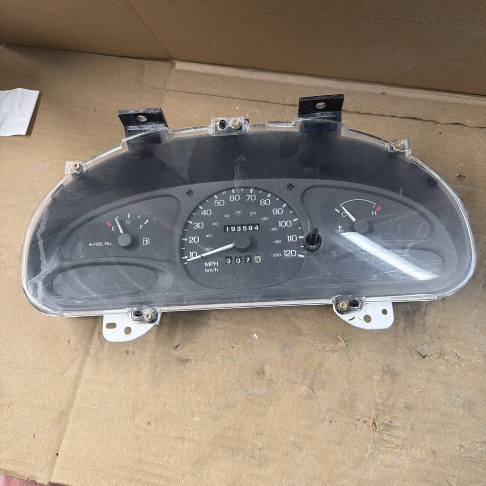 🦍98-02 ESCORT E2 Speedometer Cluster 193K