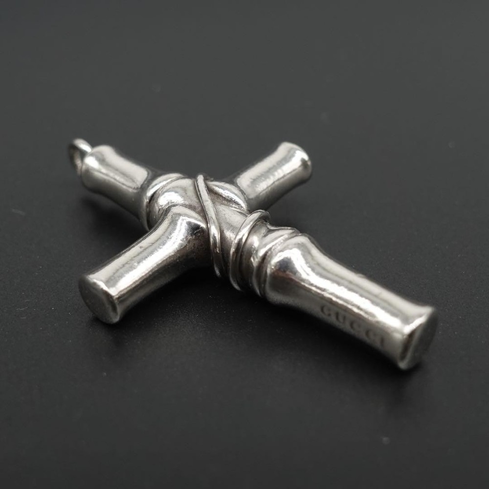 Gucci Bamboo Bone Cross Pendant Necklace in Silver Pre-Owned