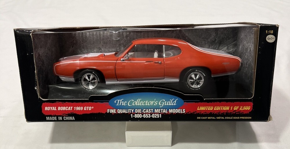Ertl Collectibles American Muscle 1:18 Scale Royal Bobcat 1969 Pontiac GTO RARE!