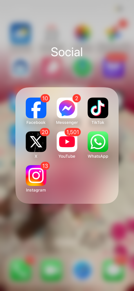 Apple iPhone 13 - 128 GB - Pink (Unlocked) with TikTok