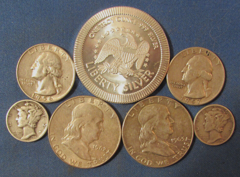 LOT 6 US SILVER COINS & 1 OZ .999 SILVER EAGLE & LIBERTY BELL ROUND 2 HALF $ ETC