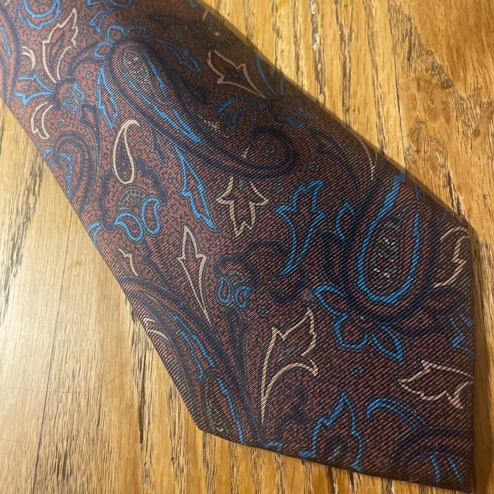 Vintage EUC Louis Of Boston Silk Paisley Tie Necktie Hand Made In Japan