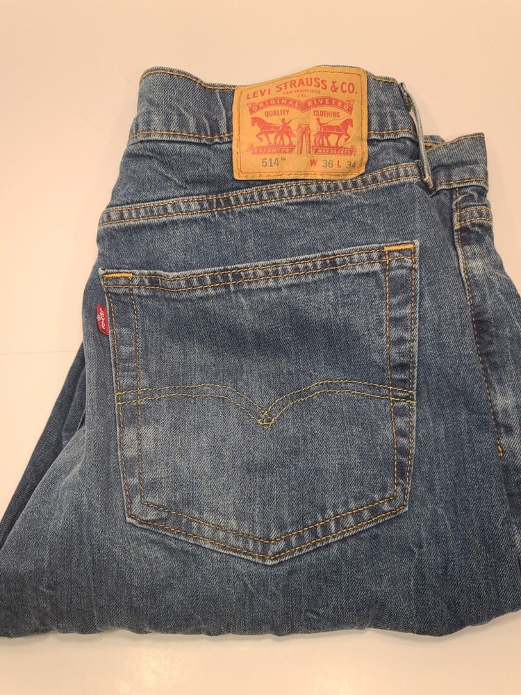 Levis 514 Jeans Mens 32 x 30 Blue Straight Fit  Denim Pants Dark Wash