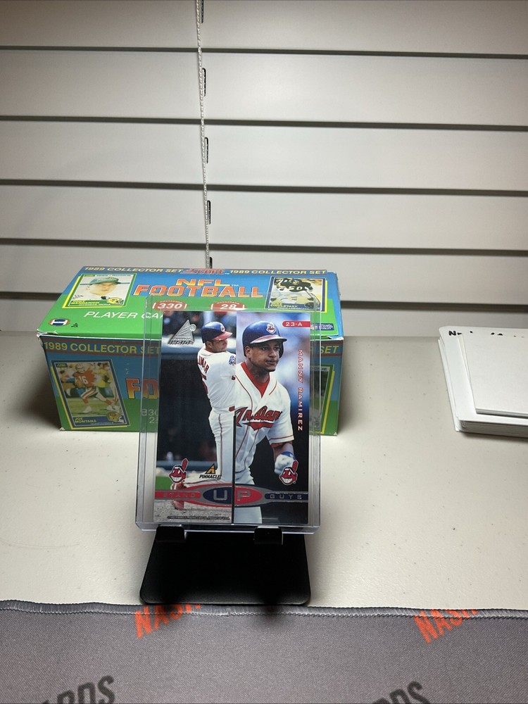 1998 Pinnacle Inside #23-A/23-B Manny Ramirez Stand Up Guys Cleveland Indians