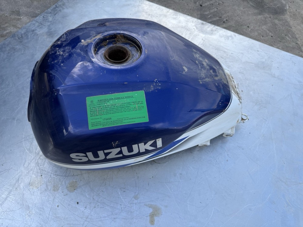 Suzuki GSX1400 GSX 1400 Tank Petrol Gas Fuel Tanks Racing OEM genuine