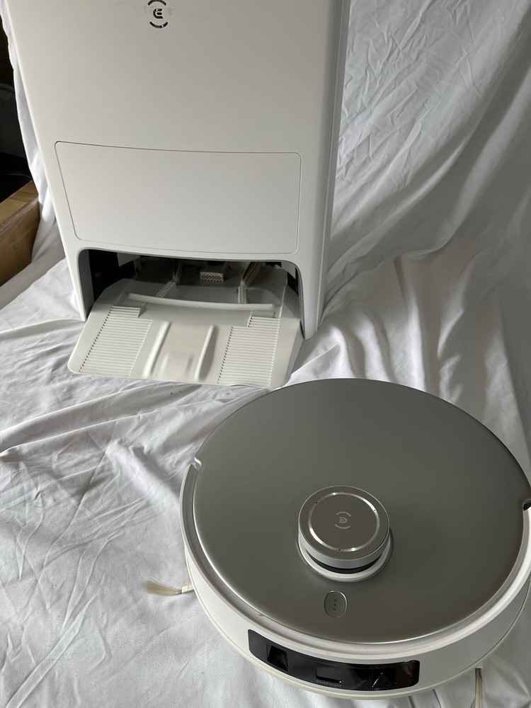 ECOVACS DEEBOT T20 Omni Robot Vacuum and Mop