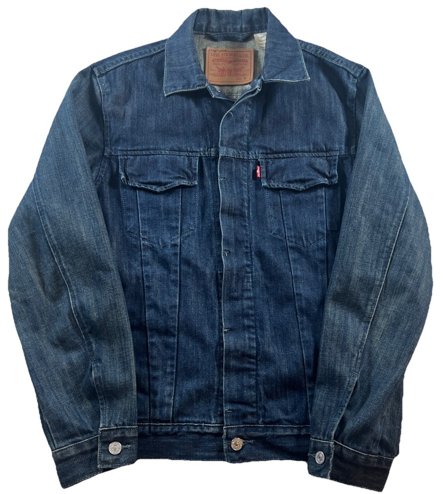 Medium Levi's Men's Trucker Denim Jacket in Medium Dark Blue