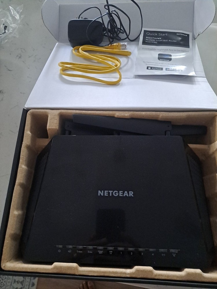 Netgear Nighthawk AC2600 Smart WiFi Router (R7450)