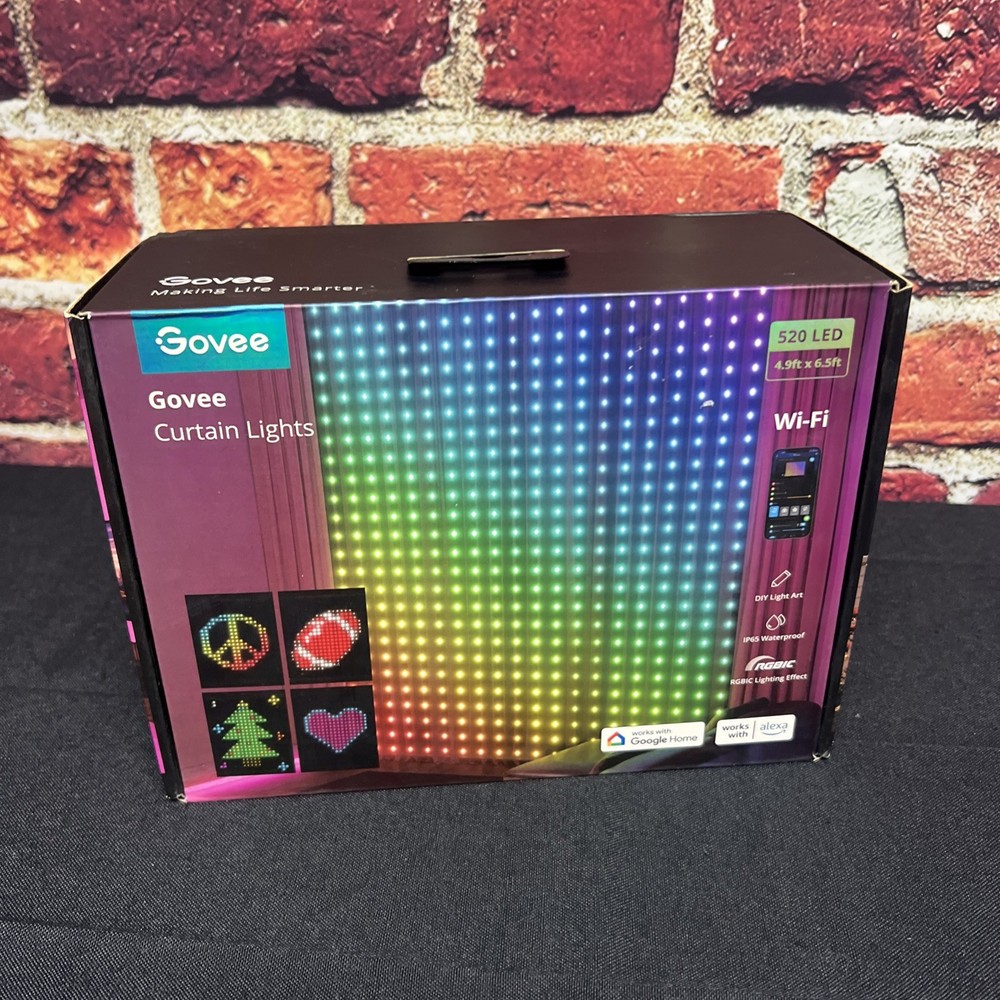 Govee Curtain Lights - RGBIC, DIY, Smart  - H70B1AA1 - NEW- WI-FI  520 LeD light