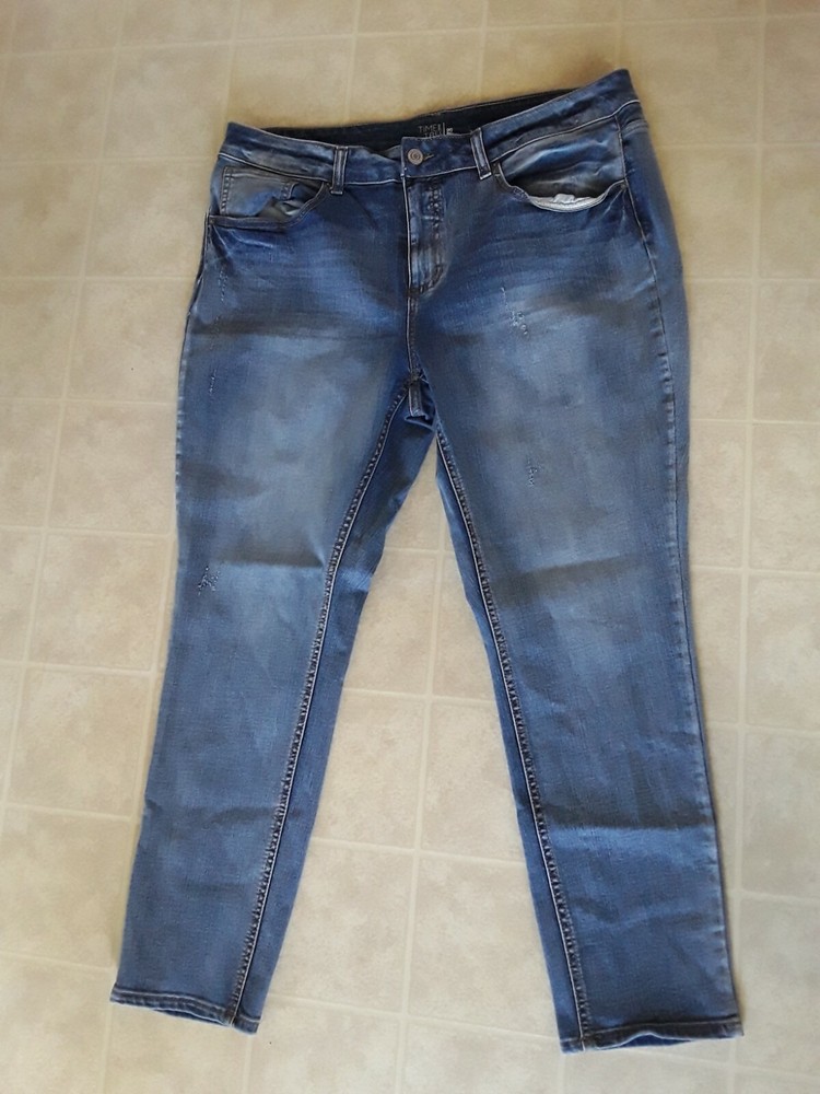 Time and Tru Women's Skinny Leg Crop Jeans Size 20 Denim