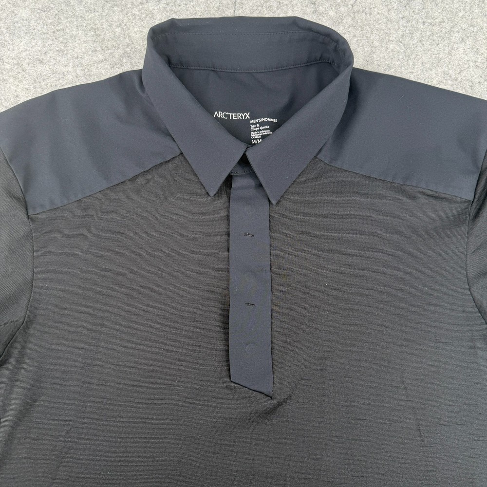 Arc’Teryx Polo Shirt Men's Medium Black Short Sleeve Trim Fit Wool Blend Stretch