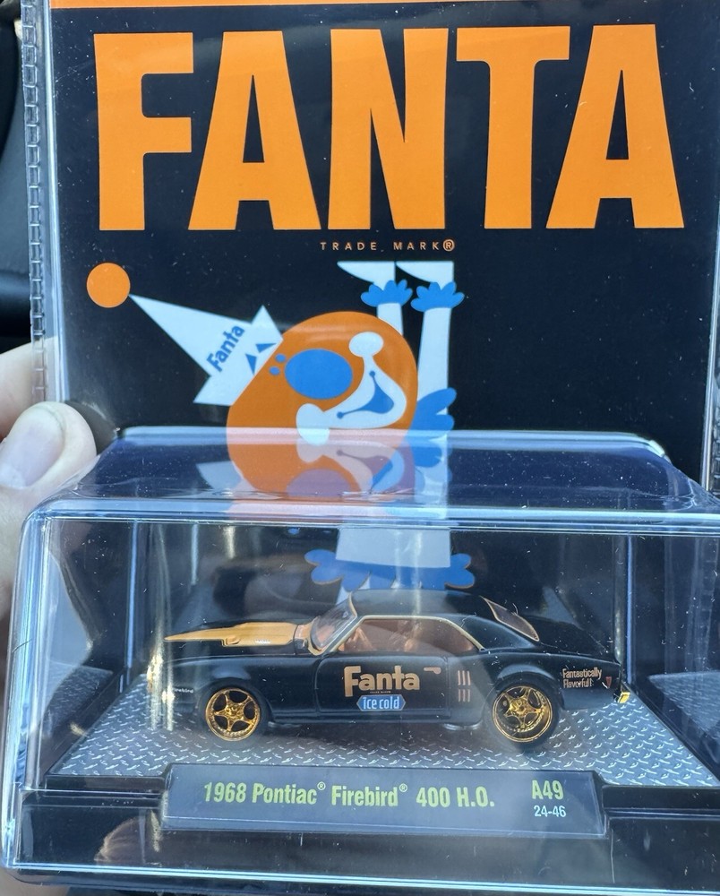 RARE CHASE 1968 Pontiac Firebird 400 H.D. M2 Machines Fanta