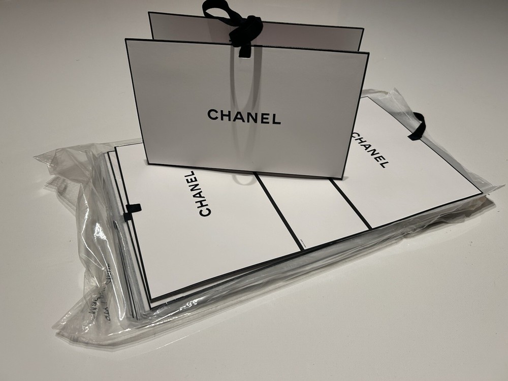 CHANEL Origami Signature Gift Box with Ribbon 8.75x5.5x3 Authentic Luxury