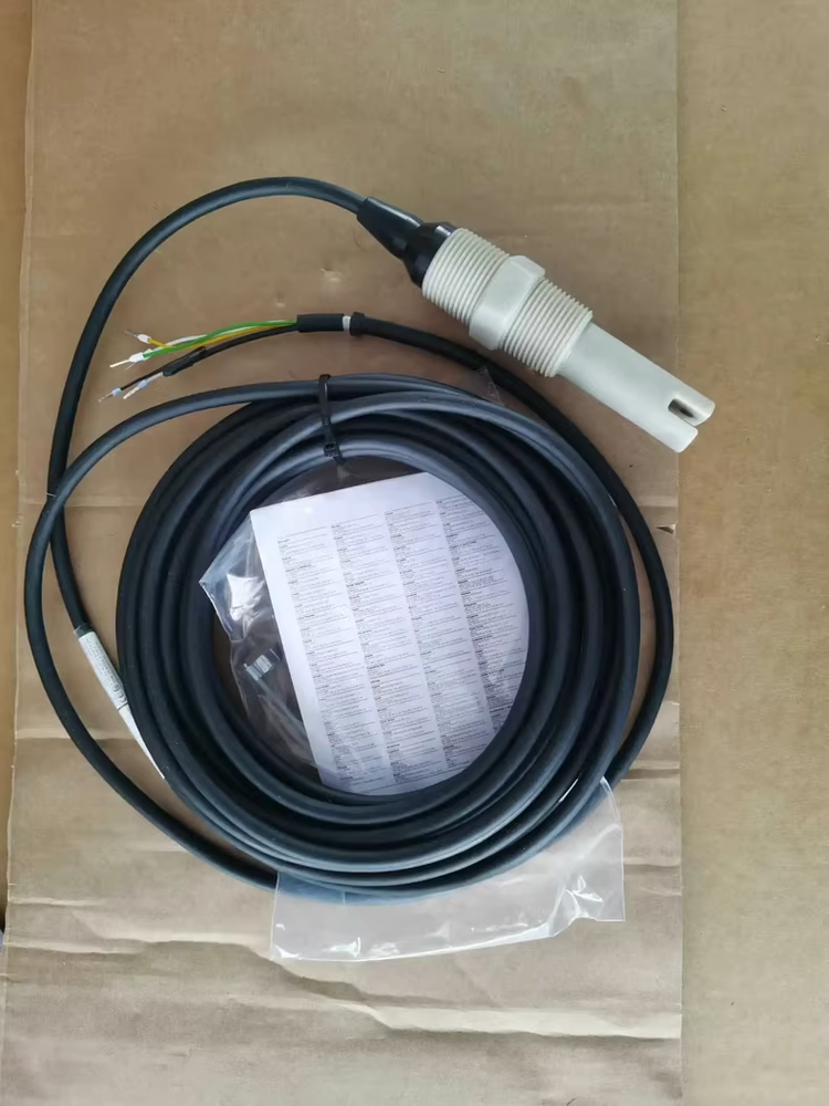 New Endress+Hauser CLS21-C1N3A Conductivity Electrode Expedited Shipping