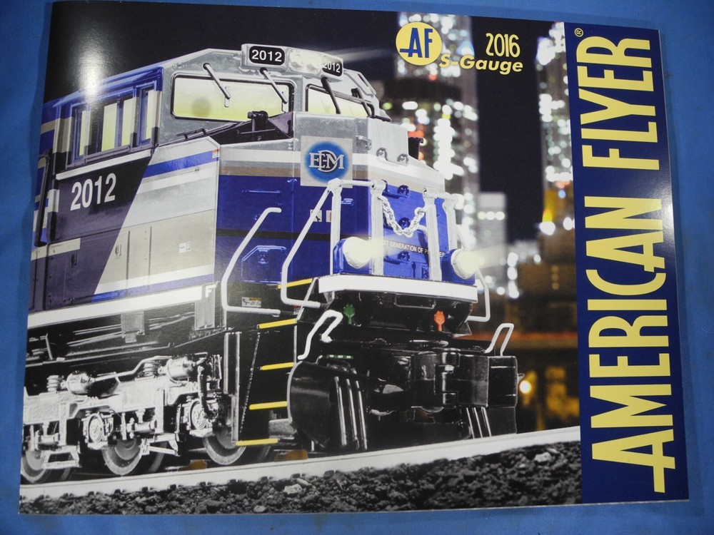 LIONEL 2016 AMERICAN FLYER TRAIN CATALOG S GAUGE train accessories NEW