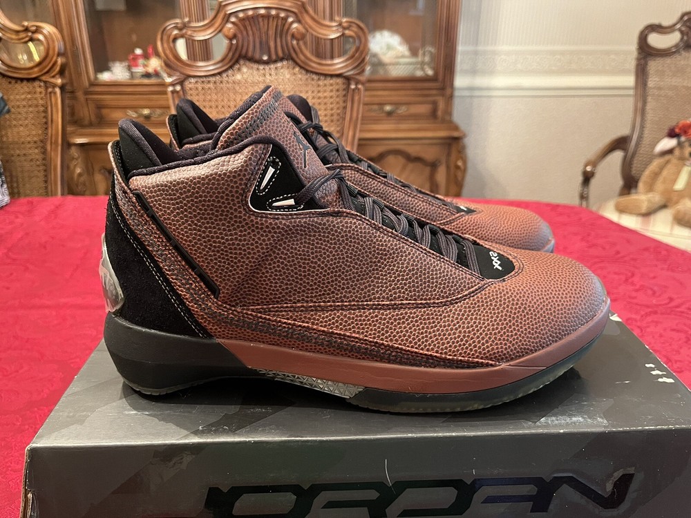 Size 11 - Air Jordan 22 OG Basketball Leather