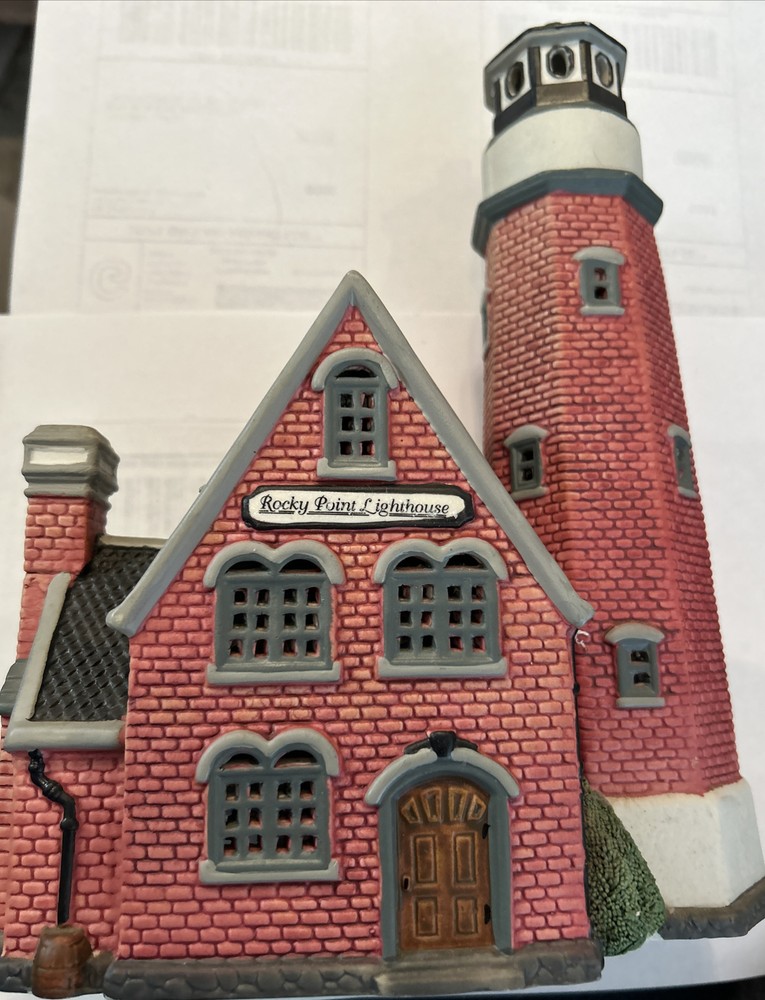 1997 Lemax Rocky Point Lighthouse Porcelain Plug-In House