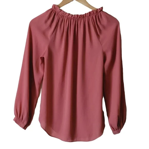 Ann Taylor Petite Keyhole Mixed Media Top Blouse XSP