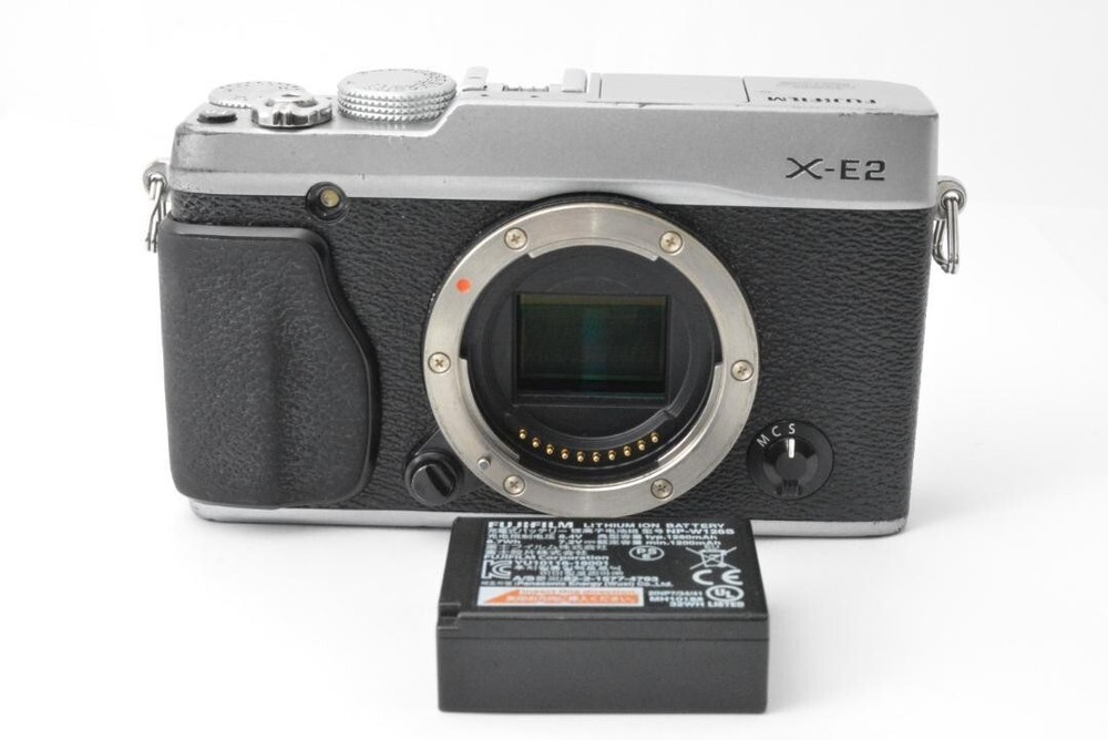 Fujifilm X-E2 16.3MP Mirrorless Digital Camera in Black