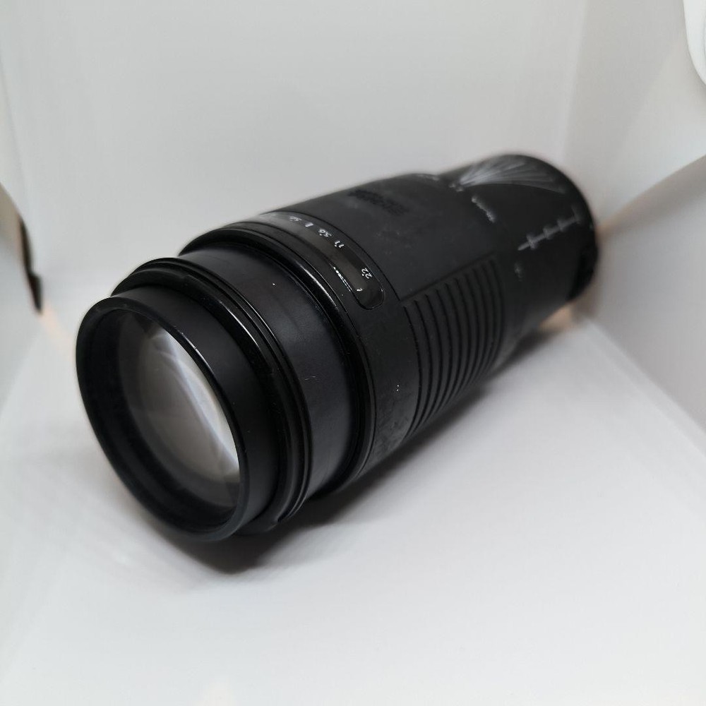 Sigma 75-300mm Super Telephoto Zoom Lens for Canon DSLR Cameras