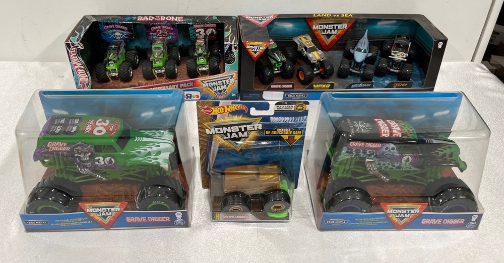 Hot Wheels Monster Jams Carded Lot