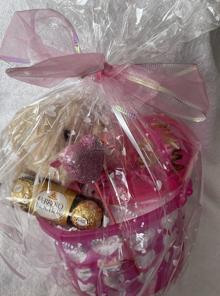 Valentines Day Gift Basket Pink-image