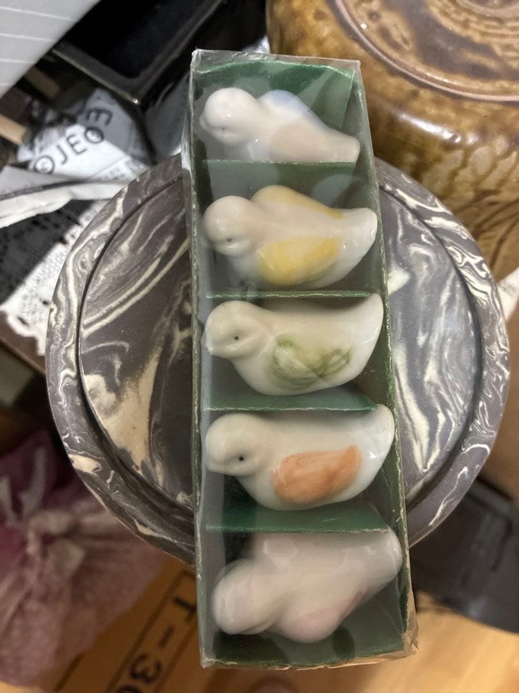 Bird-shaped ceramic chopstick rest set